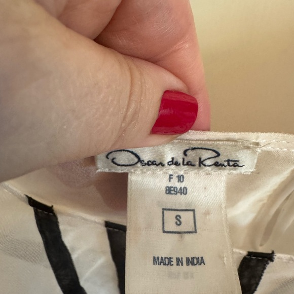 Oscar de la Renta Elegant Sheer White and Black Striped Women's Top - Picture 6 of 7